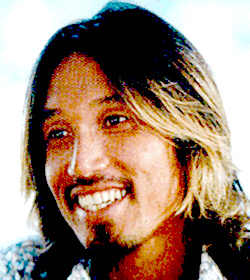 ���� ���Y